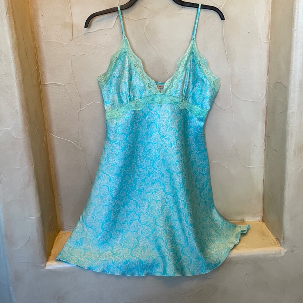 Jonathan Martin Robe & Nightgown Size Medium